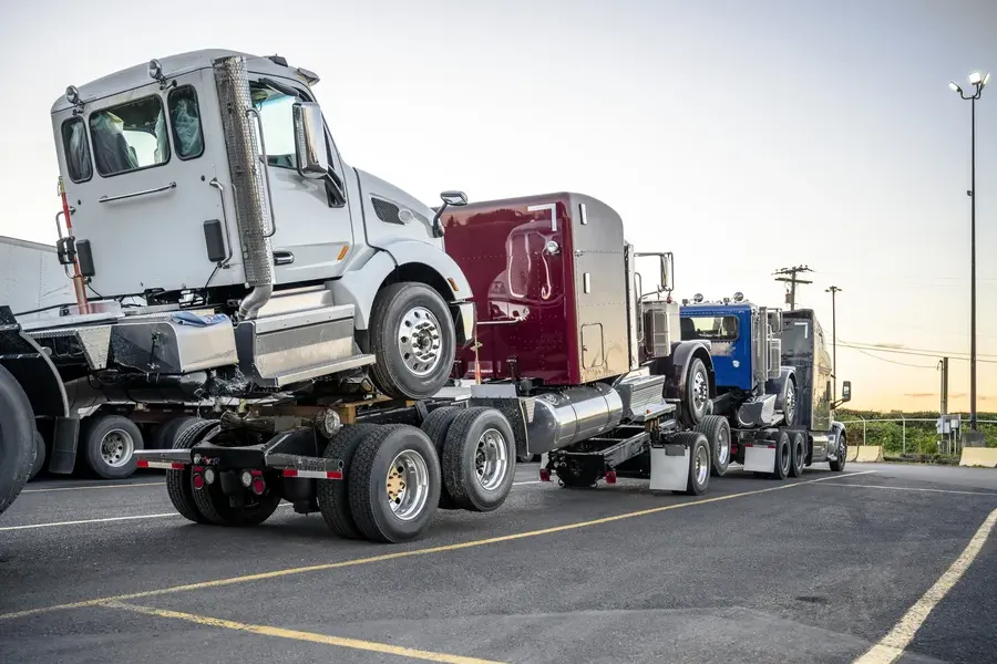 How Truck Towing Services Handle Commercial Breakdowns in Denver, CO
