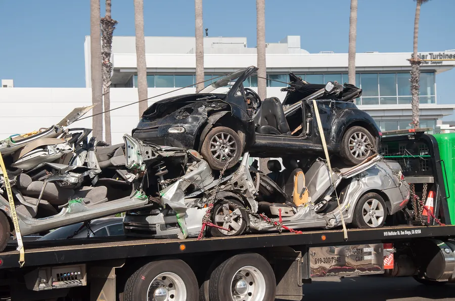 Local Junk Car Towing Denver, CO